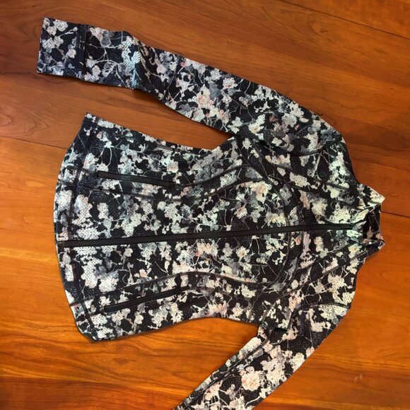 Lululemon Define Jacket - Picture 1 of 5